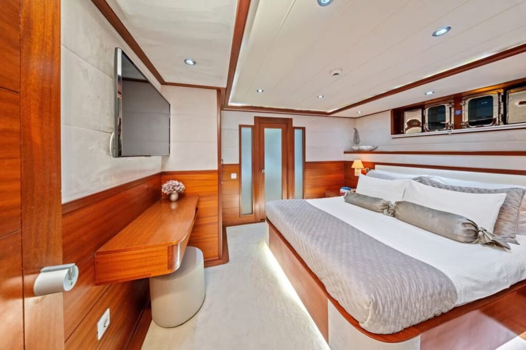 ALESSANDRO I double cabin