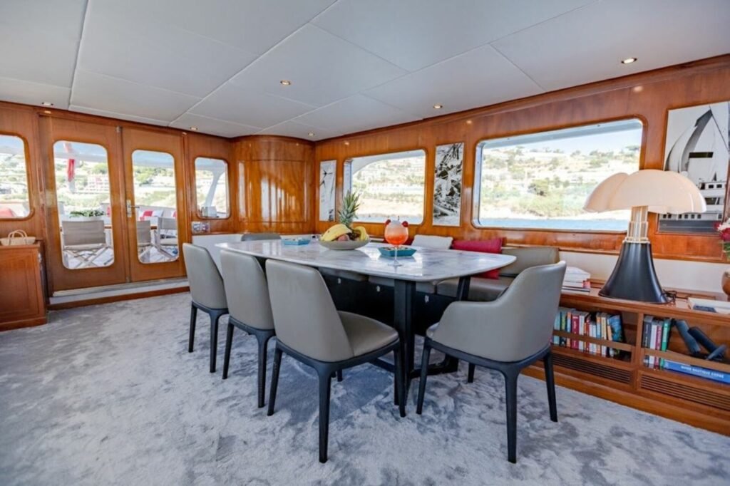 ALHAMBRA aft deck