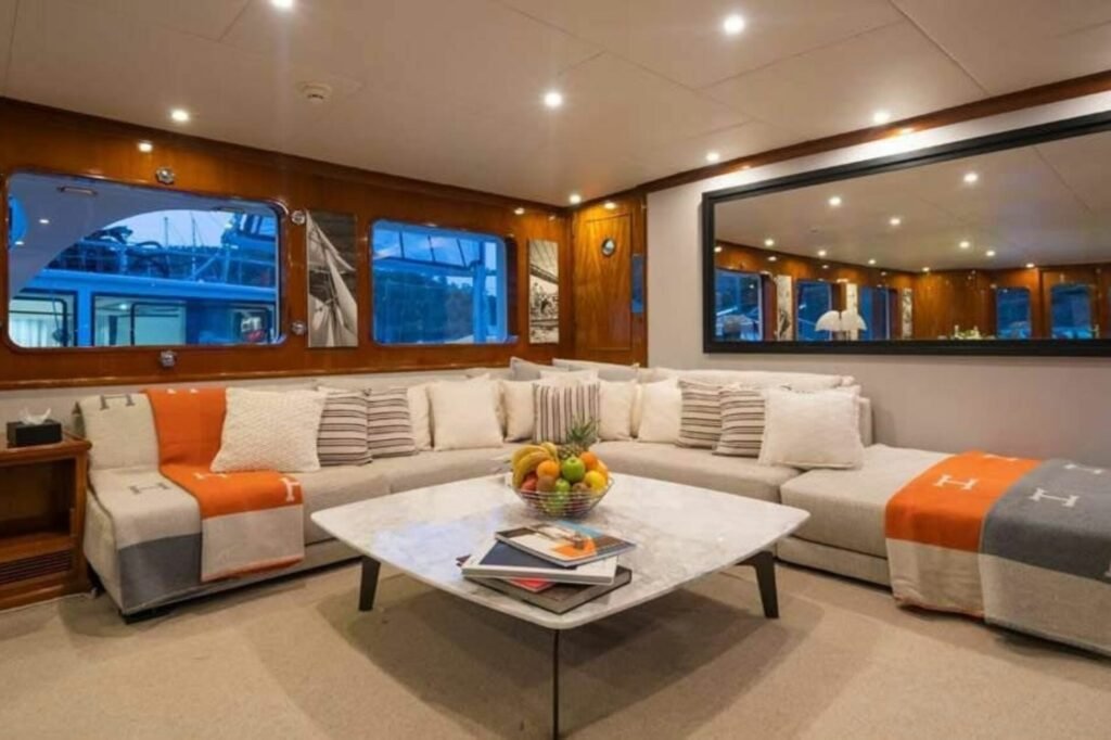 ALHAMBRA VIP cabin