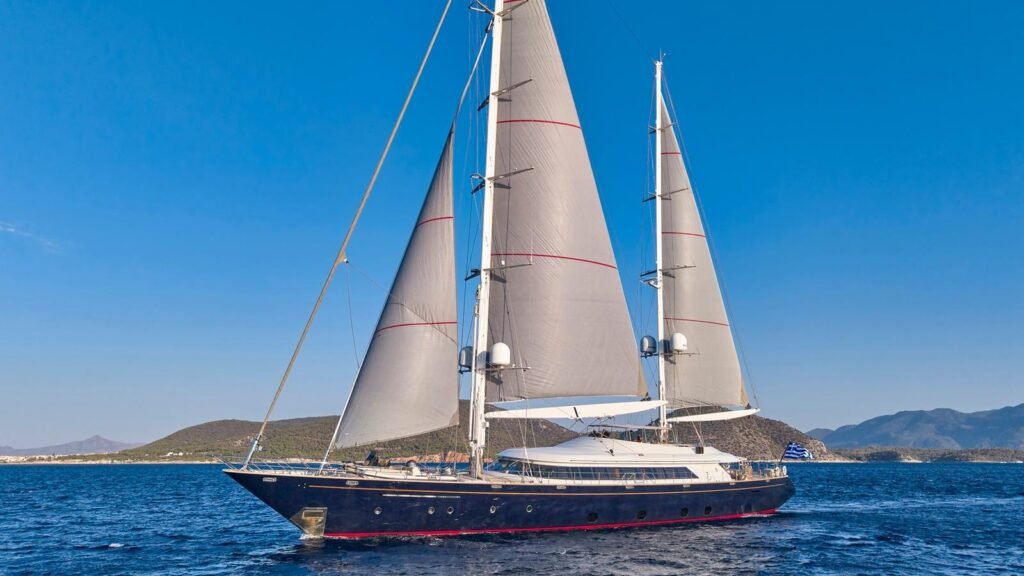 ALMYRA II - underway with full sail plan set