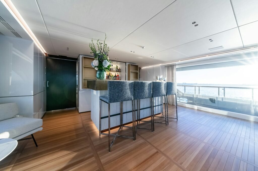 ALPHA WAVES salon bar