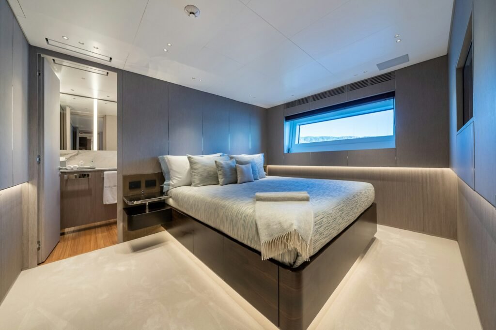 ALPHA WAVES second VIP stateroom