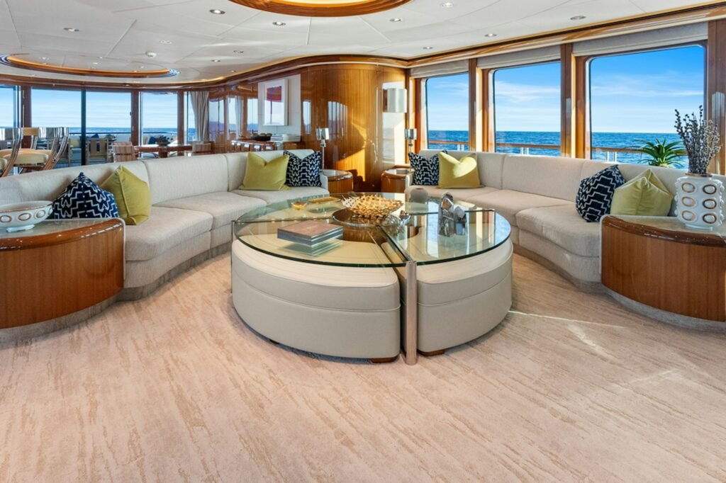 AMICA MEA salon lounge