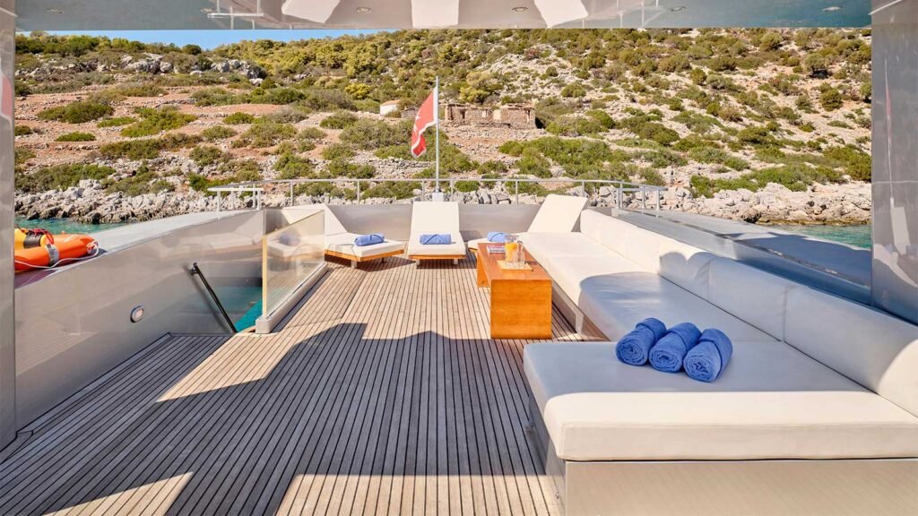Amici Per Sempre for Charter