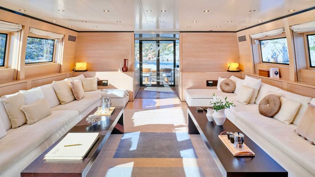 Amici Per Sempre for Charter