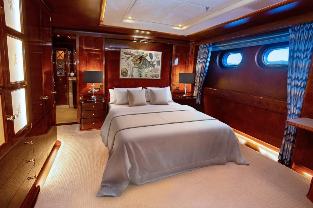 AQUA MARE guest cabin