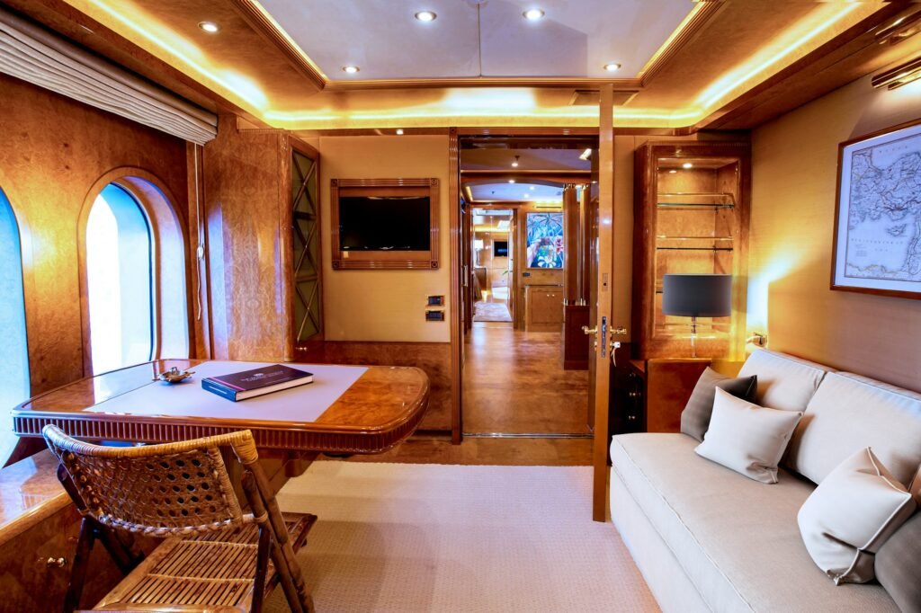 AQUA MARE owner suite lounge