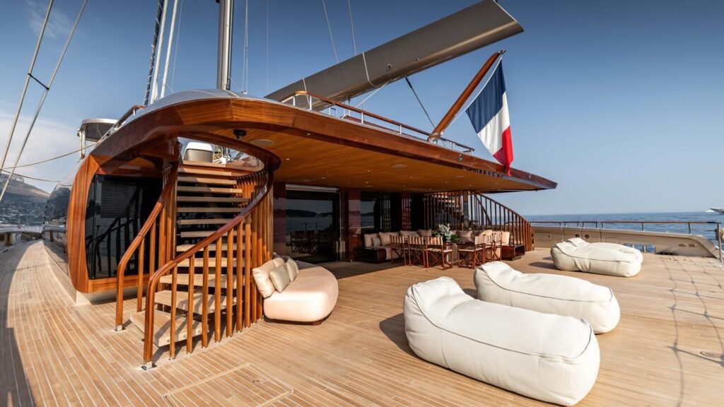 Artexplorer for Charter
