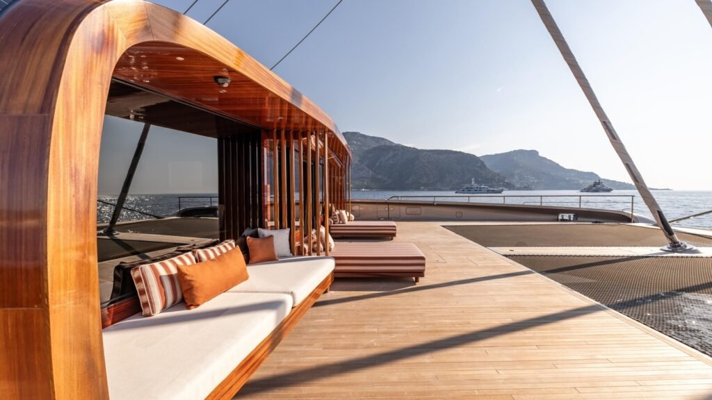 Artexplorer for Charter