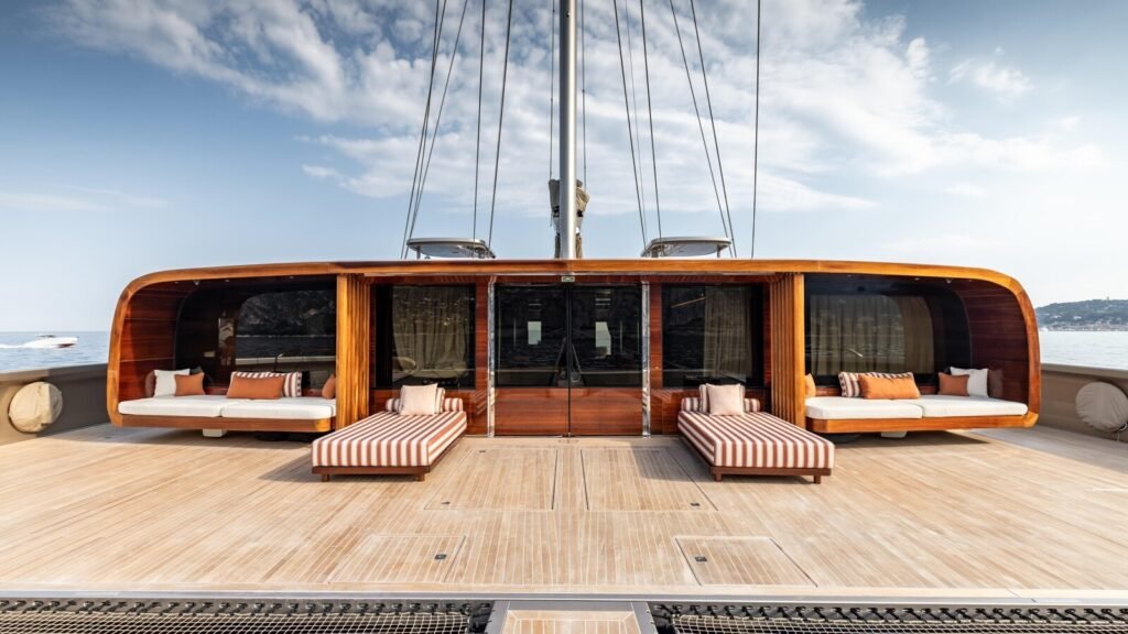 Artexplorer for Charter