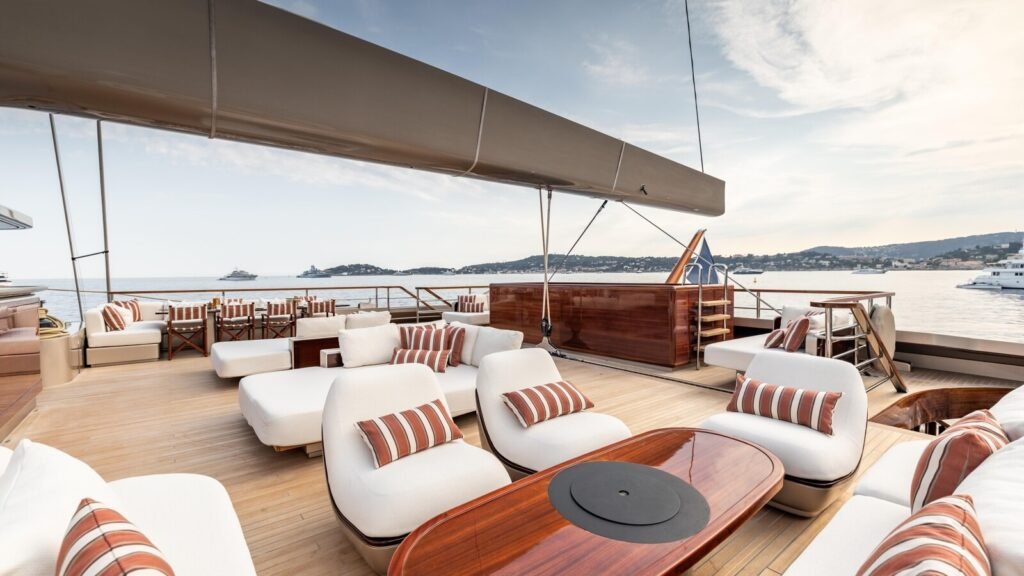 Artexplorer for Charter