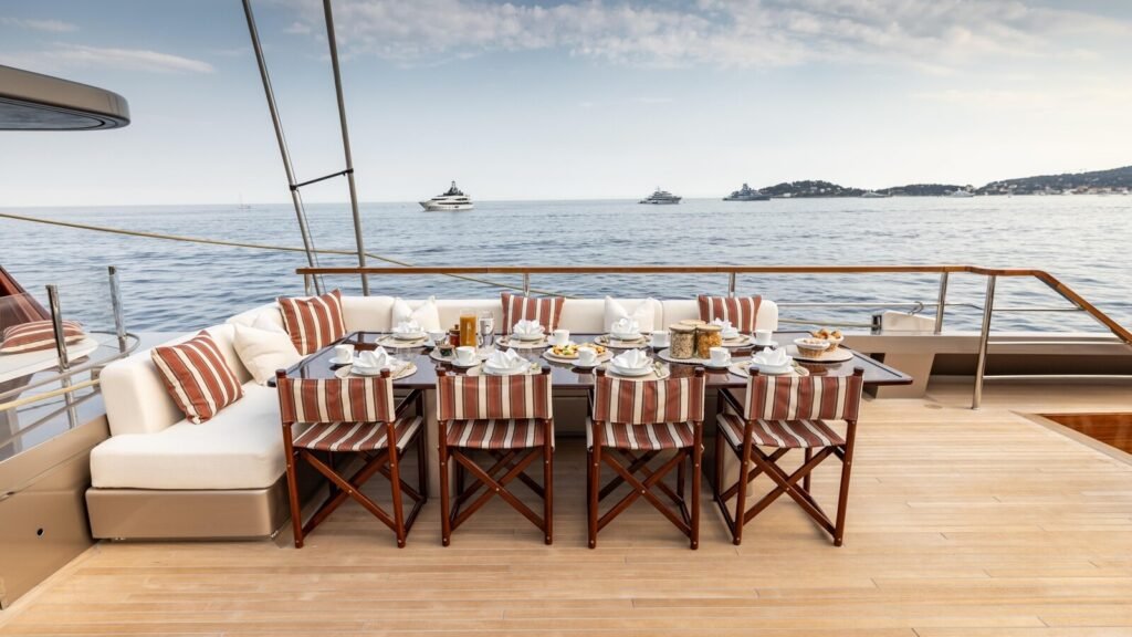 Artexplorer for Charter