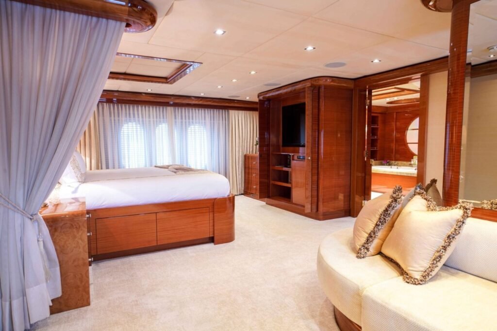 ASPEN ALTERNATIVE master suite