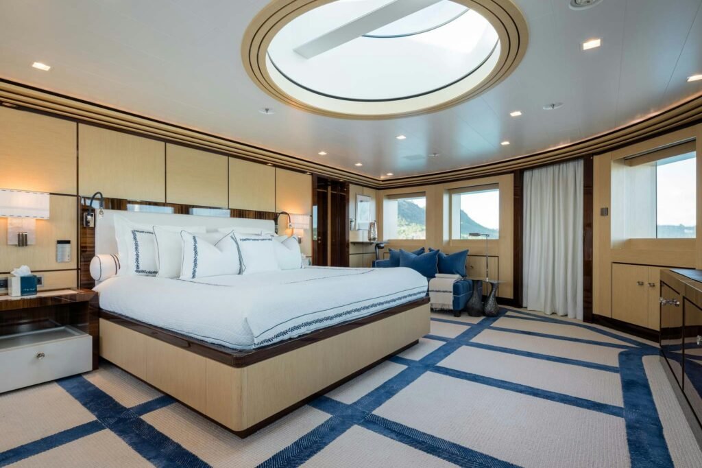 AXIOMA master stateroom
