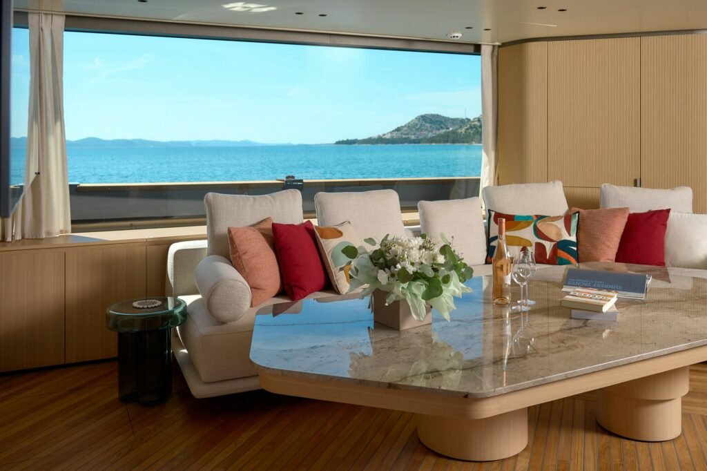 AZZURRI salon dining with sea views
