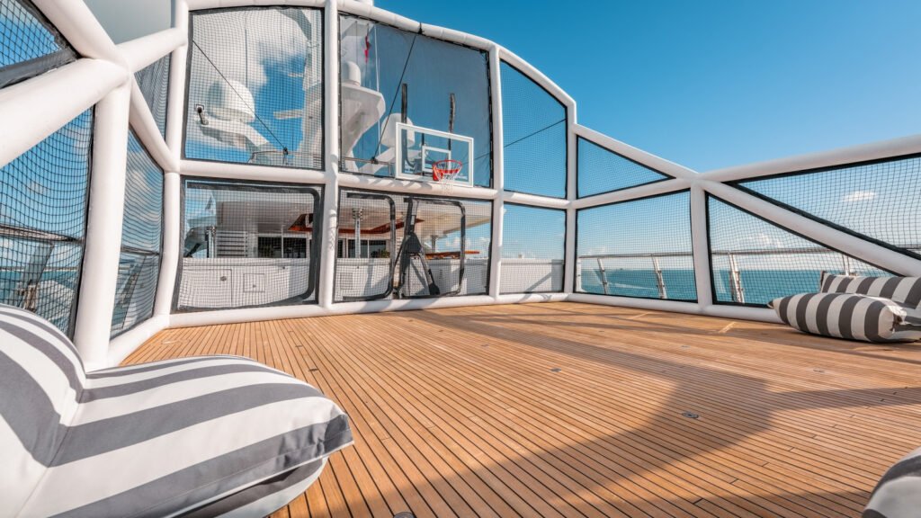 BATELLO bridge deck sports court