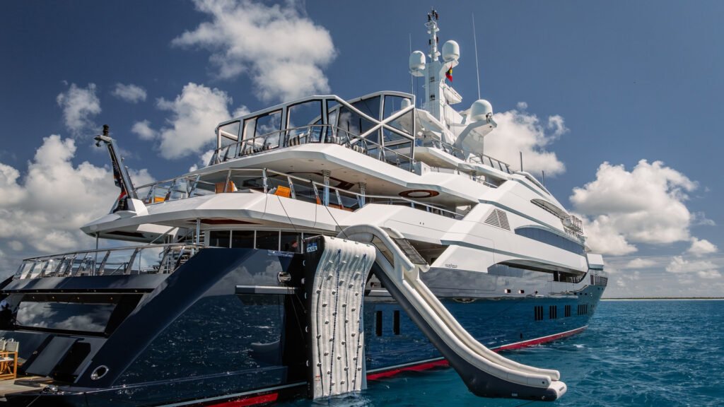 BATELLO water slide deployed