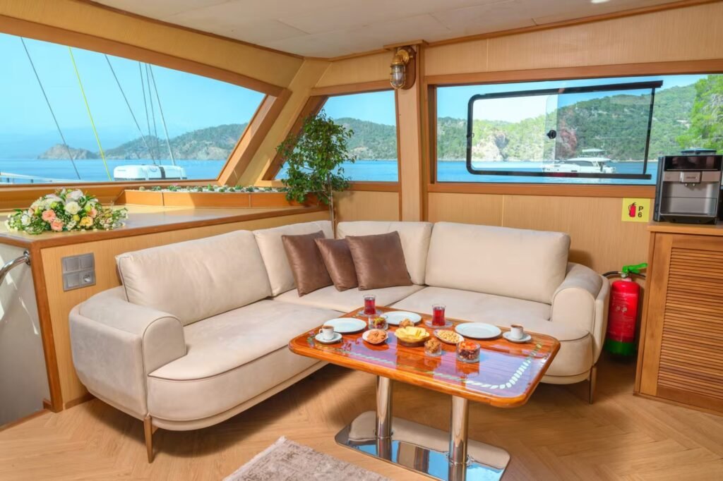 BELGIN SULTAN salon lounge