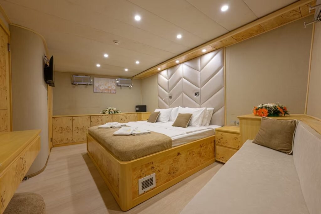 BELGIN SULTAN master cabin