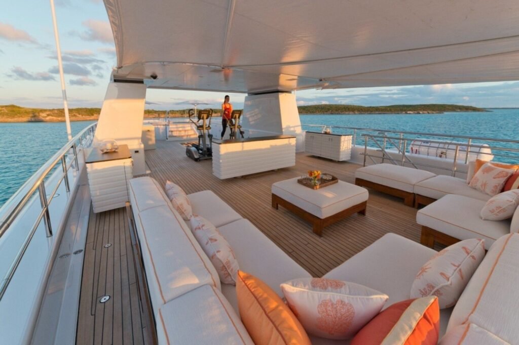 BELLA aft deck