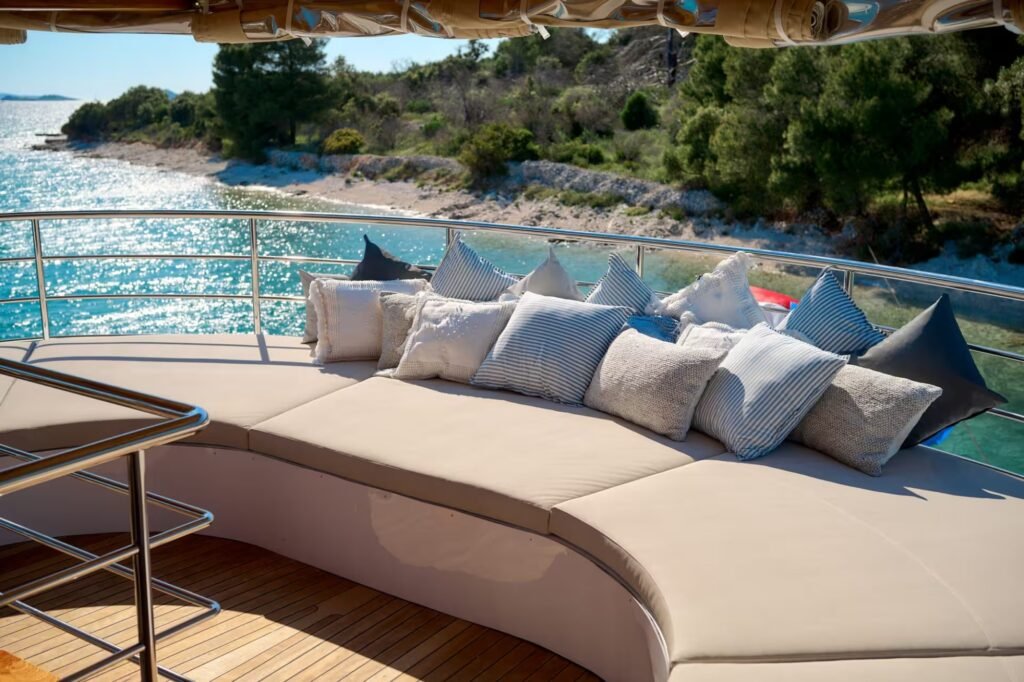 50m cinema yacht, aft exterior and superstructure