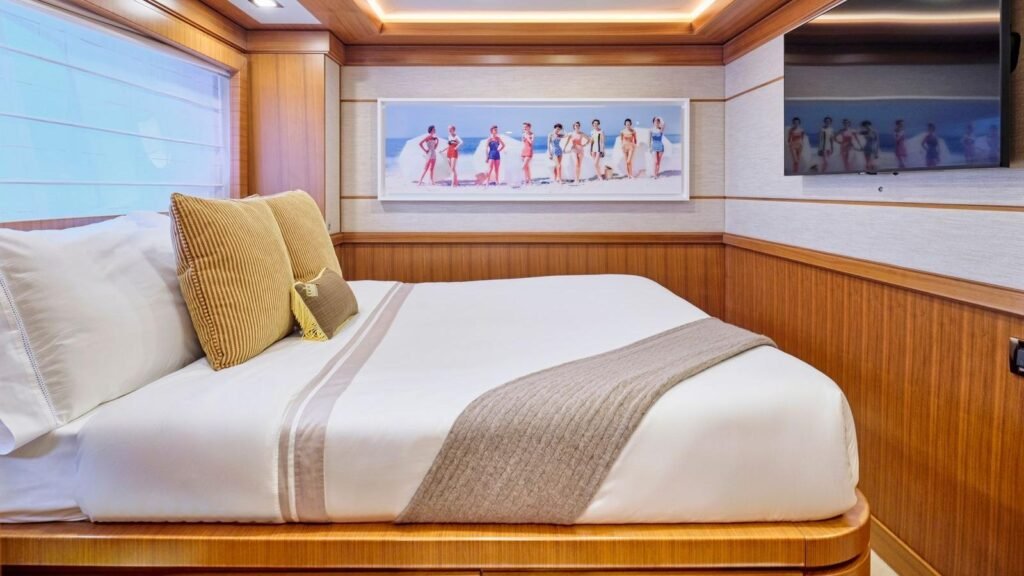BEST OFF - guest cabin and ensuite