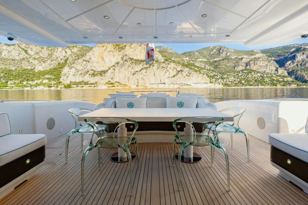 BLUE AZUR aft deck