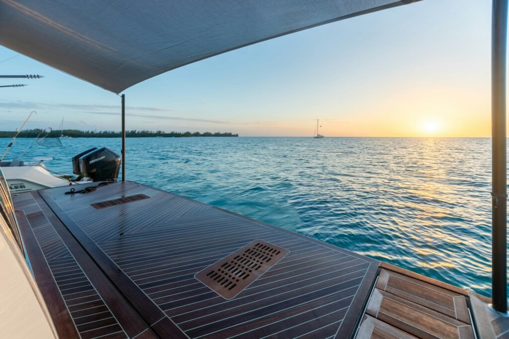 BOA VIDA deck lounging