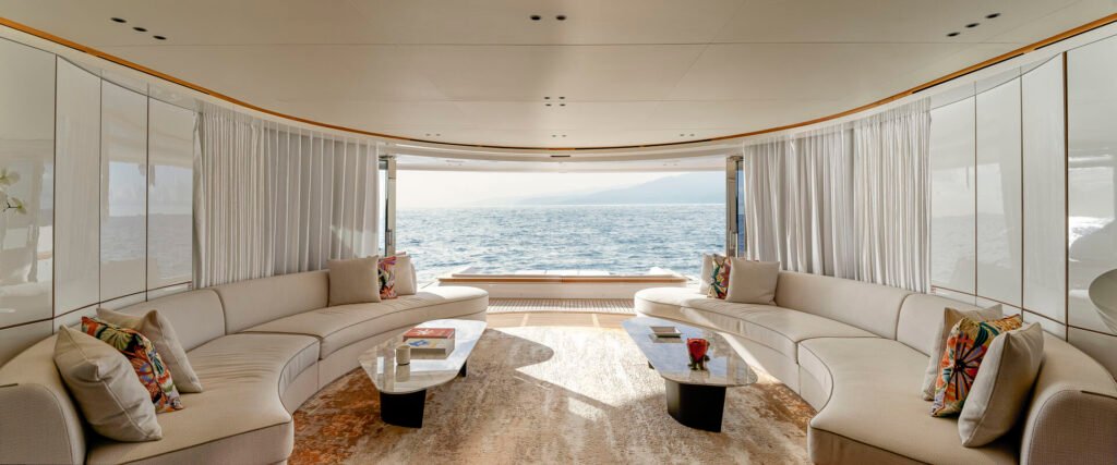 Cada Dia Yacht for charter 3