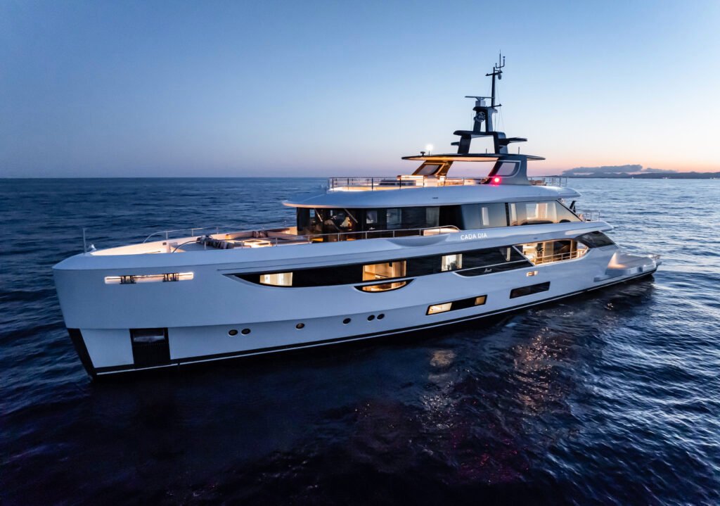 Cada Dia Yacht for charter 5