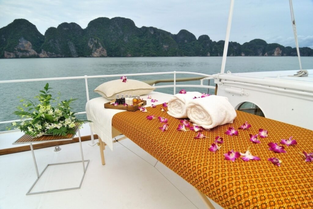CALISTO sun deck