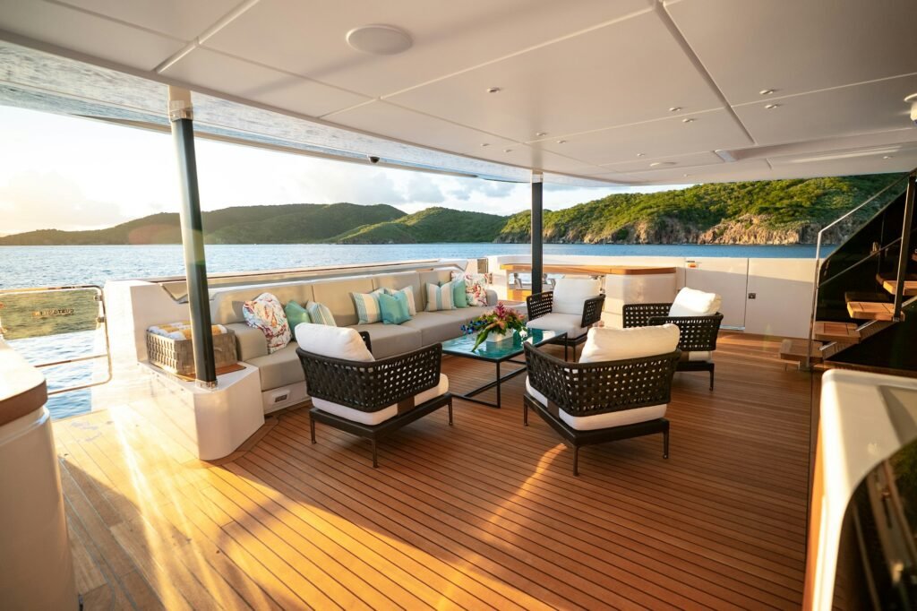 CANOE CANOE beach club and main deck aft