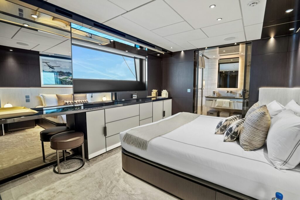 CANOE CANOE VIP stateroom