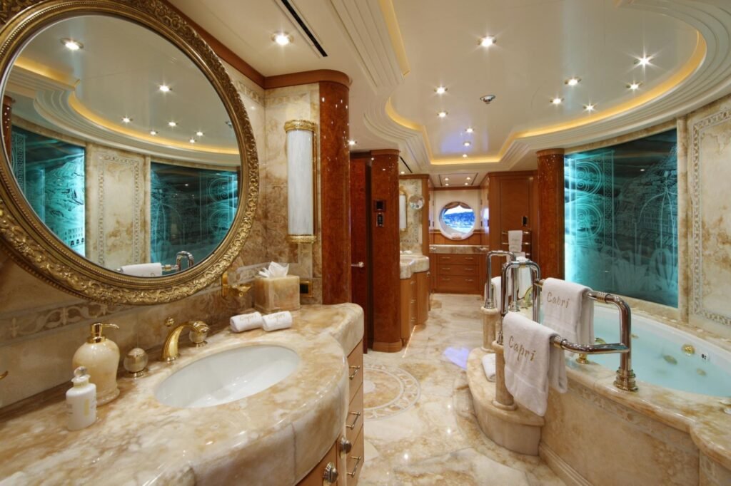 CAPRI I master en-suite