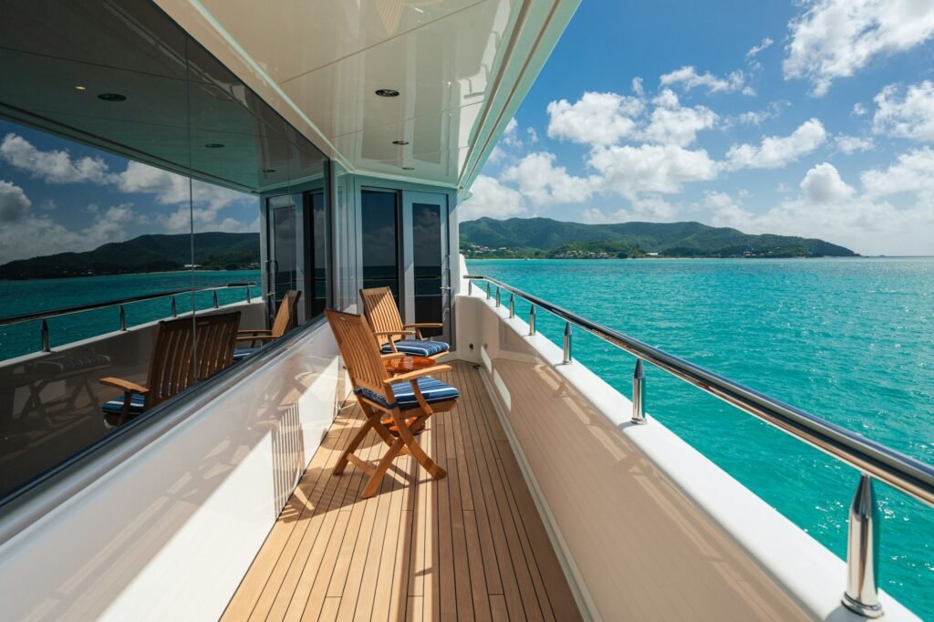 Westport yacht charter, exterior profile underway