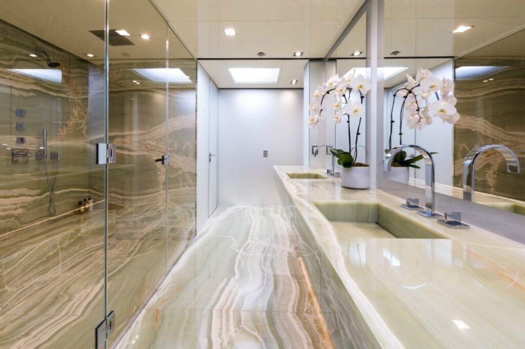 CHASSEUR main salon