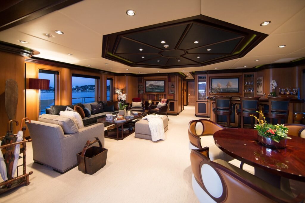 COCOA BEAN bridge deck salon
