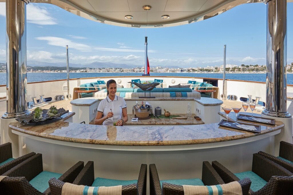 COCOA BEAN main deck bar