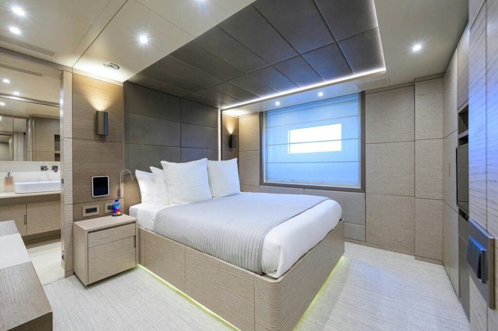 COFINA double guest cabin