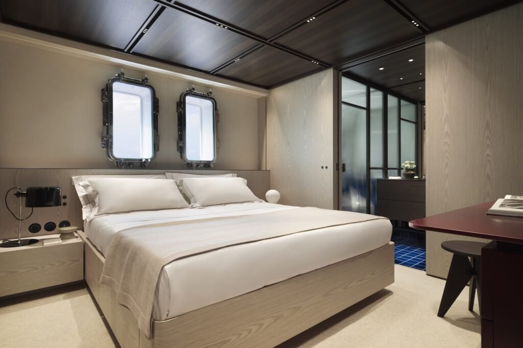 CONTIGO VIP cabin