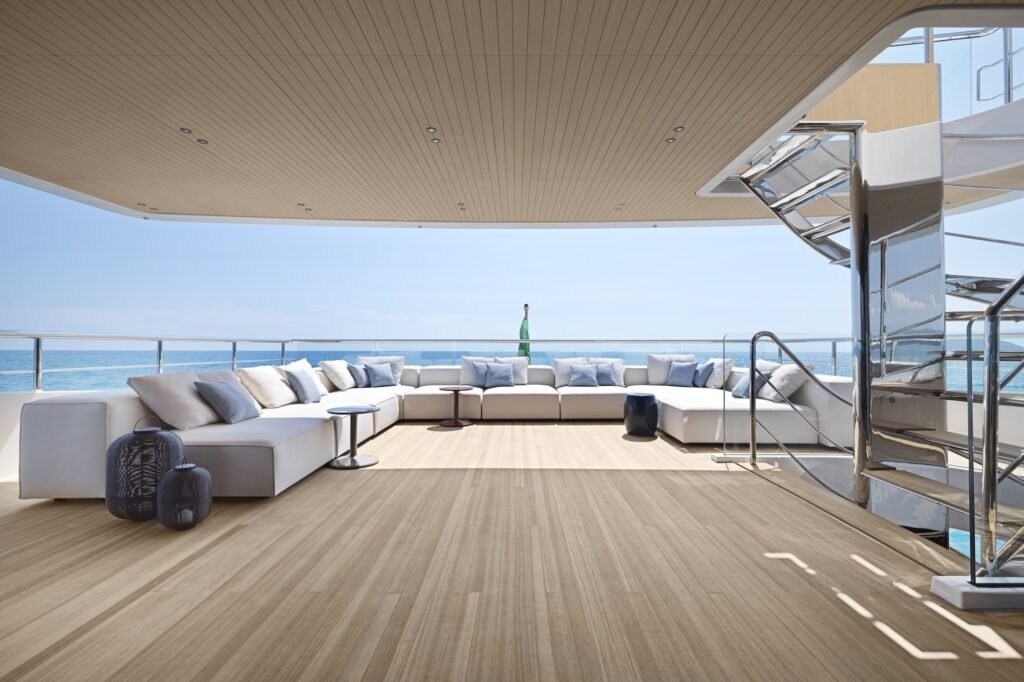 CONTIGO main deck cockpit