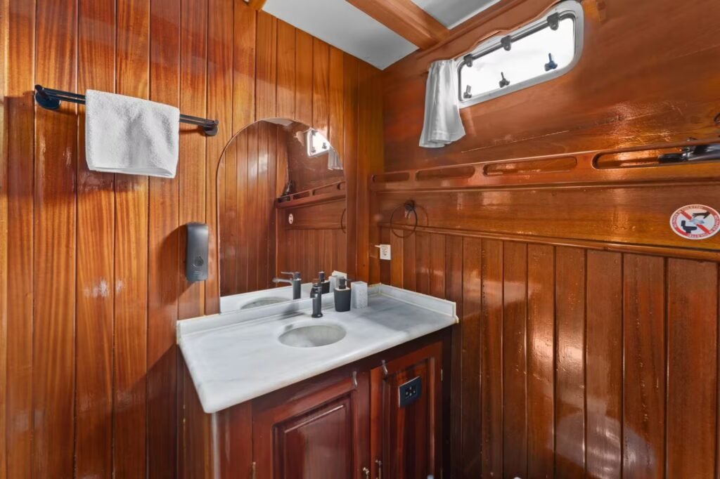 Gulet CROATIA cabin