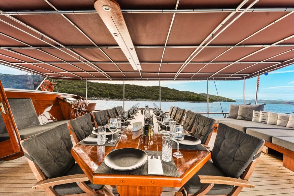 Gulet CROATIA al fresco dining aft deck