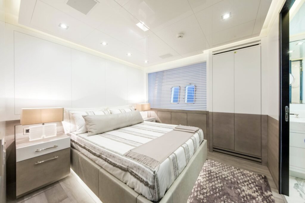 Da Vinci Yacht for charter 6