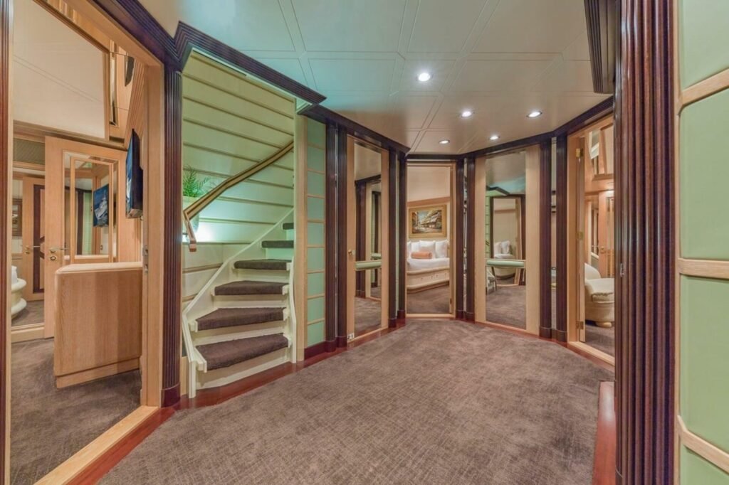 DAYBREAK master suite