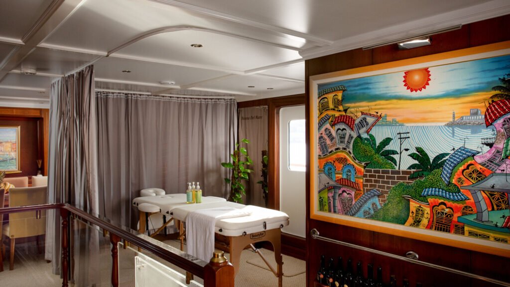 Donna Del Mare for Charter