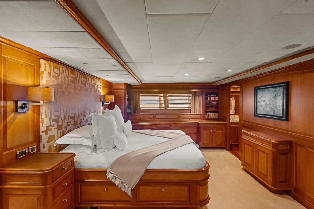 Drumbeat Yacht for charter 6