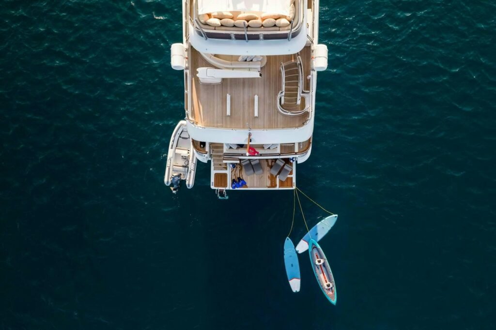 ENDLESS SUMMER formal dining