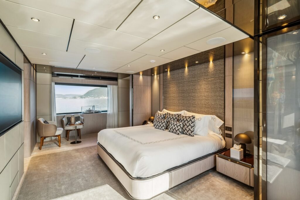 FIFI master stateroom