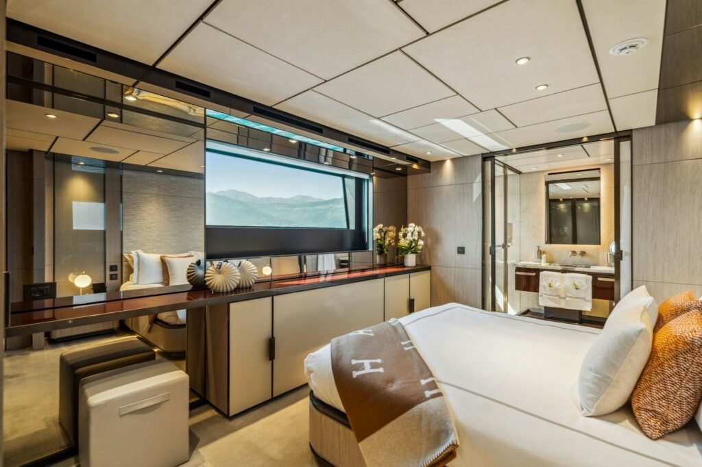 FIFI VIP queen stateroom